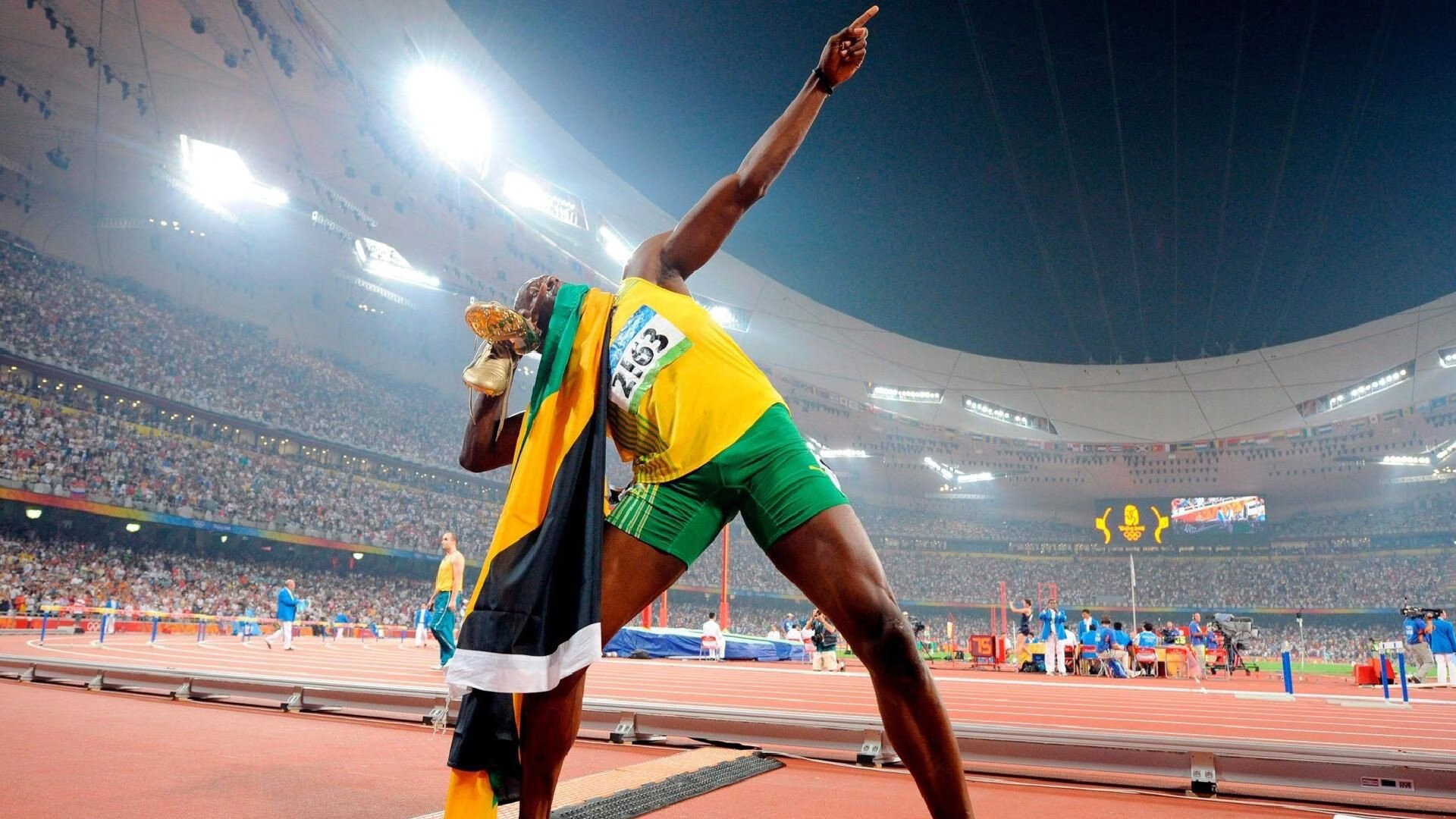 媒体评价球员成长速度快称其或成未来国家队核心中坚力量，球员表现